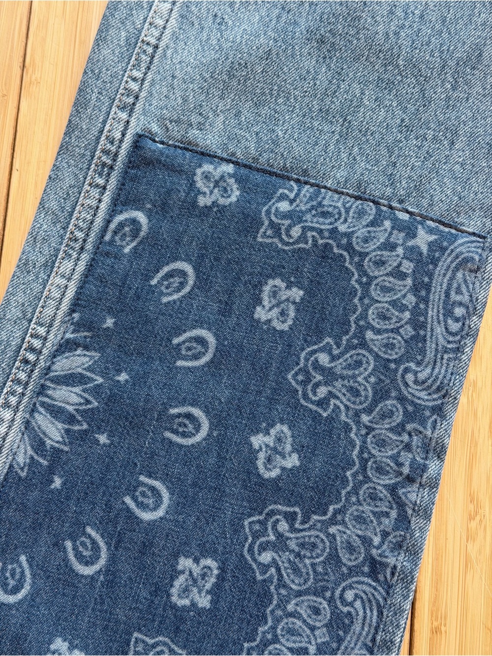 Wrangler Women's Paisley Print Blue Denim Jeans - Picture 6 of 6
